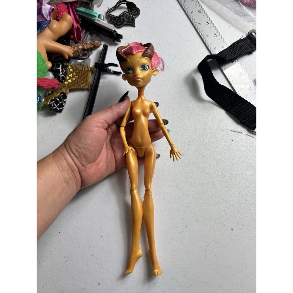 Monster High Gildan Goldstag Doll Student Disembody Council